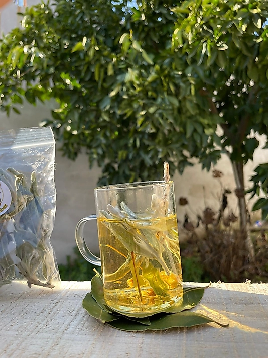 Kurutulmuş ada çayı